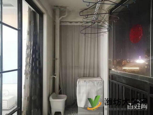 此房為結(jié)婚準備，舒適三室，精裝修，現(xiàn)因換大房，找有